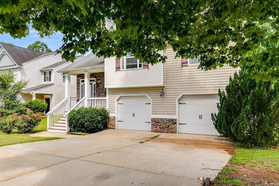 7125 Creeksong Drive