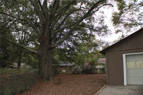 A home in Riverdale