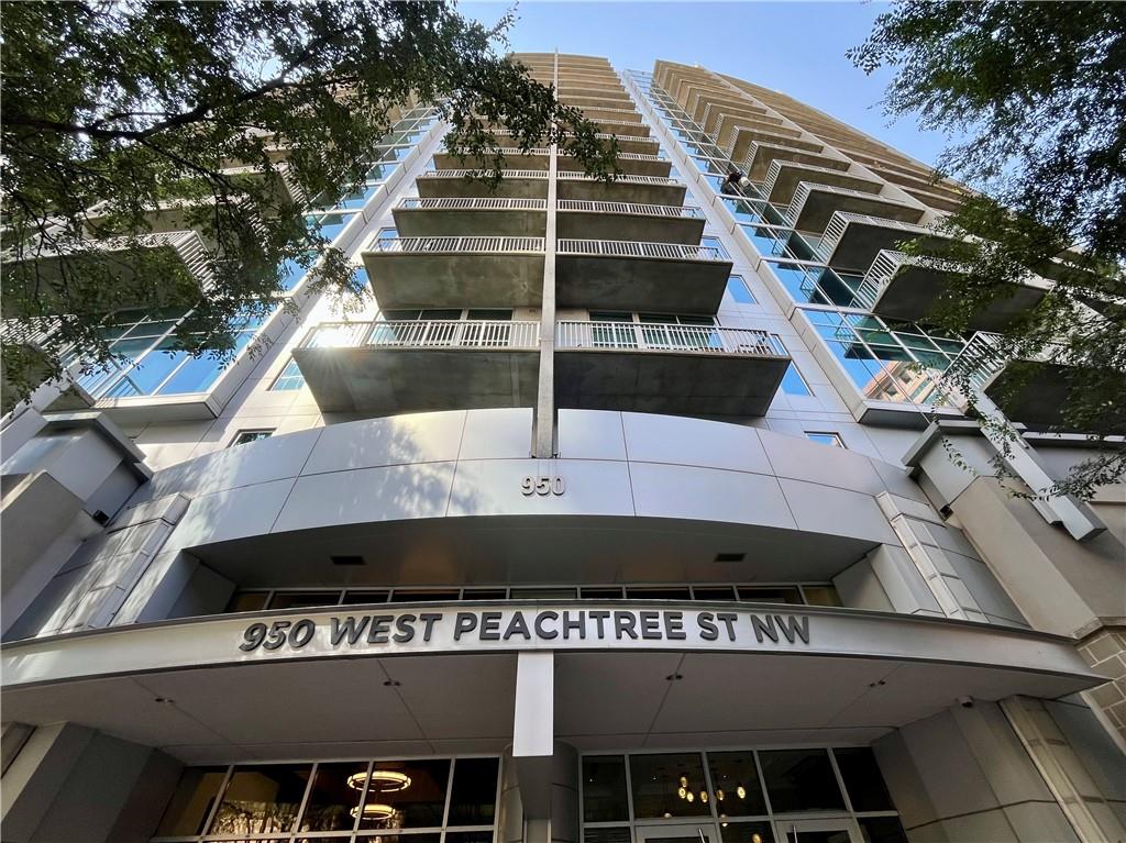 Plaza Midtown - Residential