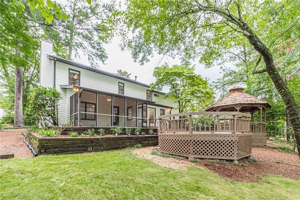 Saddle Ridge Lake - Residential