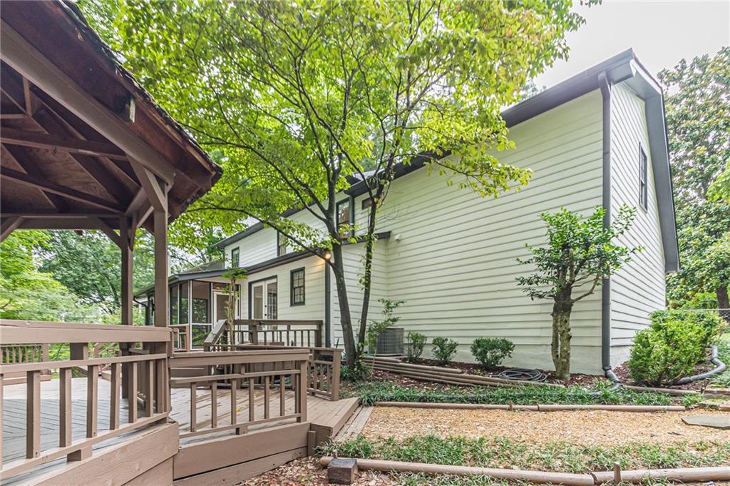 Saddle Ridge Lake - Residential