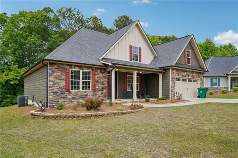 Photo of 103 Fieldstone Circle, Carrollton, GA 30116 (MLS # 7792621)