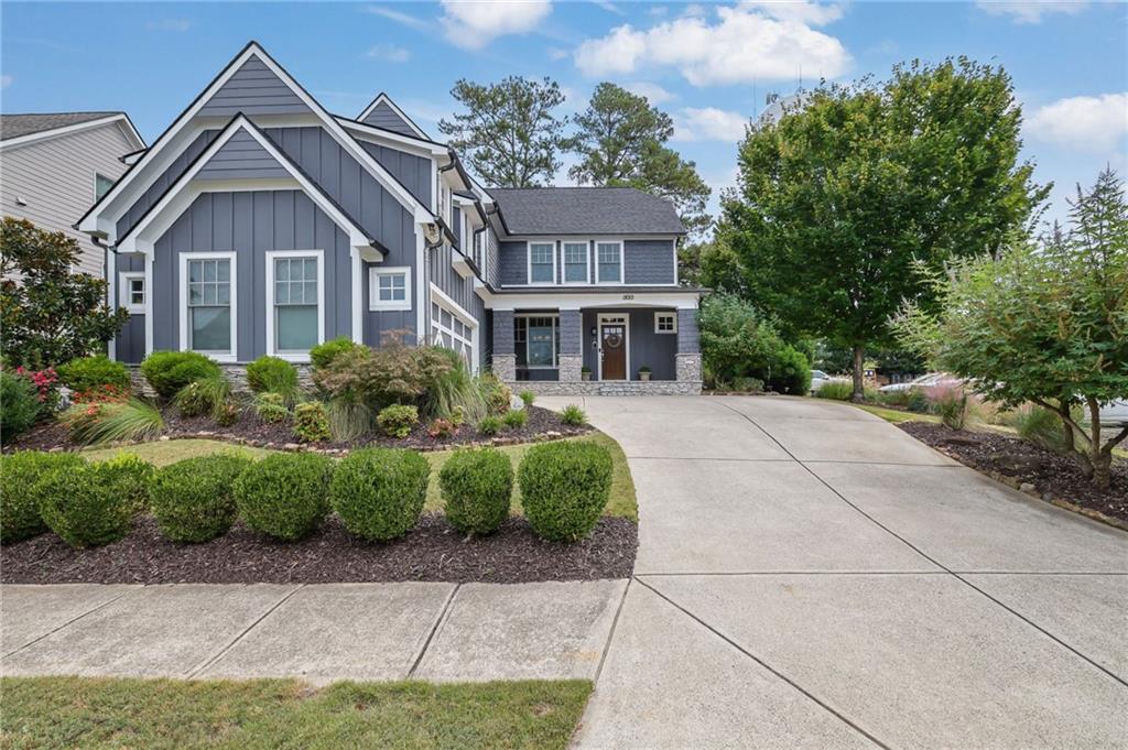 1820 Grand Oaks Lane