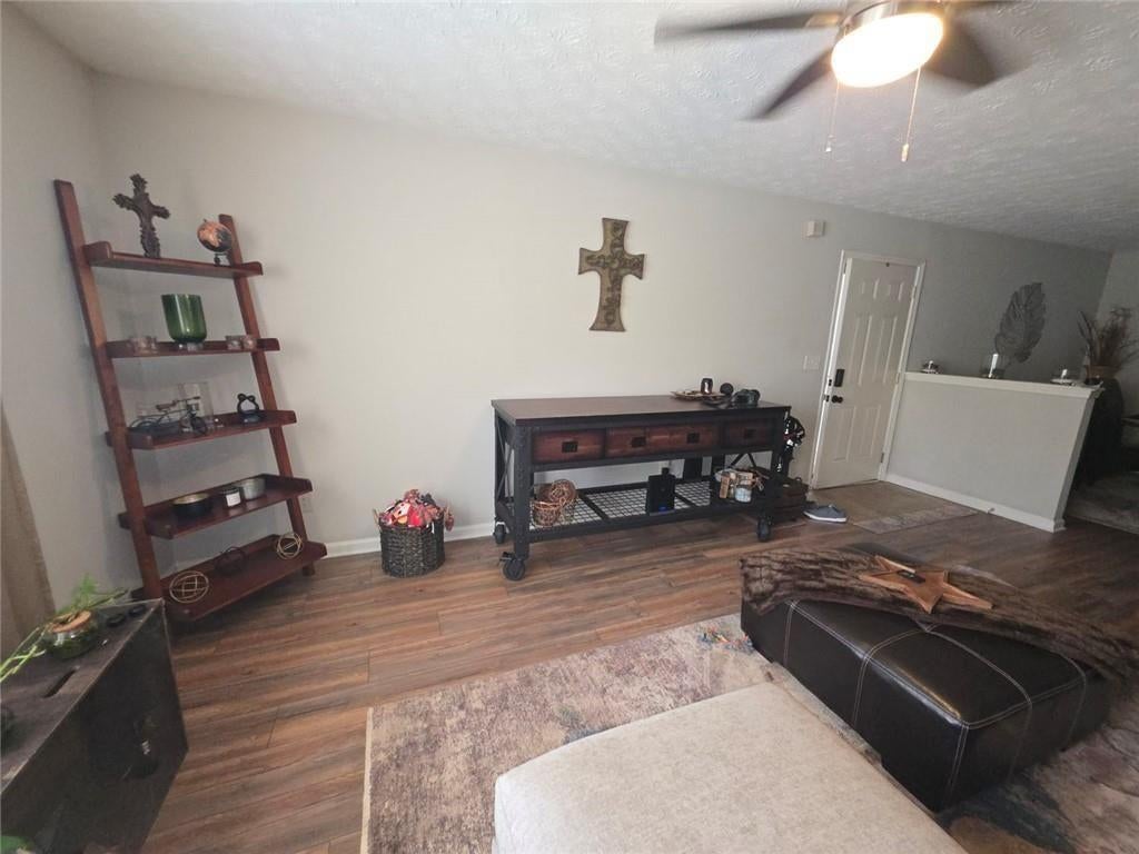6102 Fairington Ridge Circle