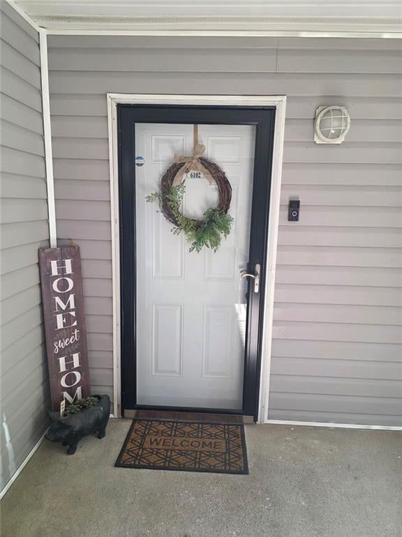 6102 Fairington Ridge Circle