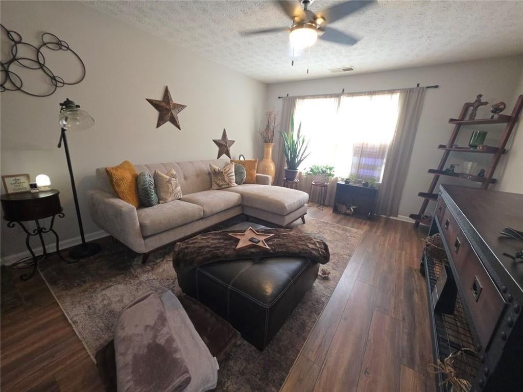 6102 Fairington Ridge Circle