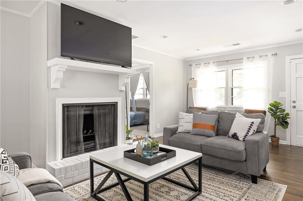 3842 Brookcrest Circle