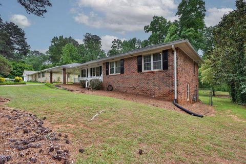 A home in Lilburn