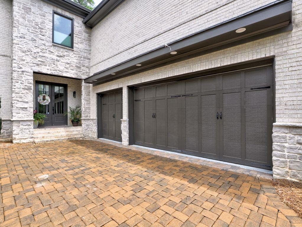 913 SUNNY MEADOWS Lane