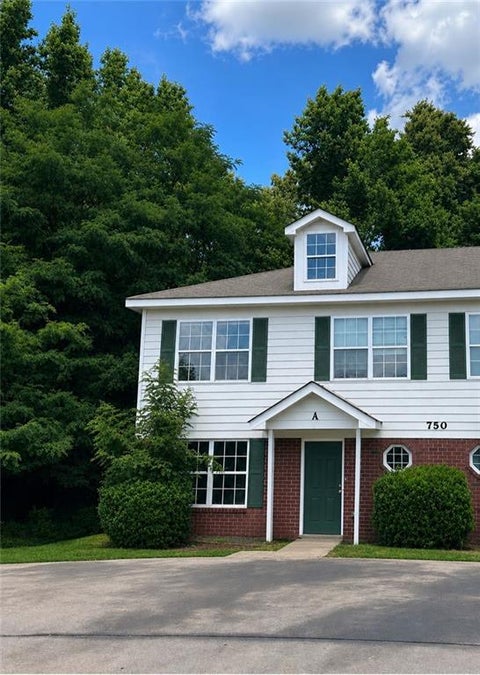Townhouse For Sale - 750 Wheel House Lane #A<br/> Monroe, GA 30655