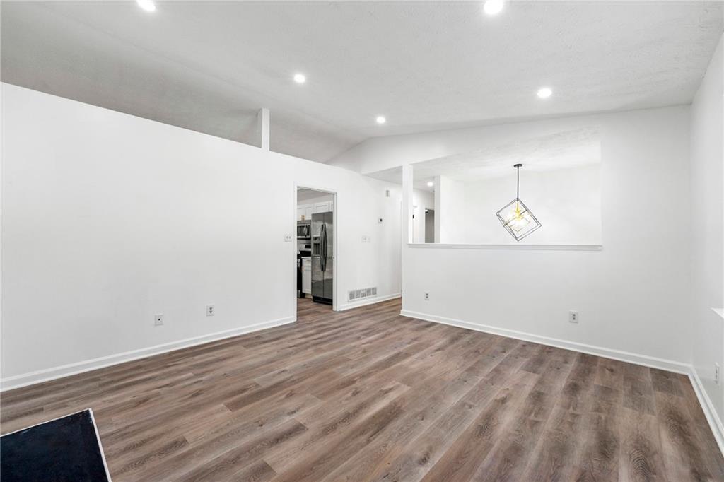 2290 Wilkins Cove