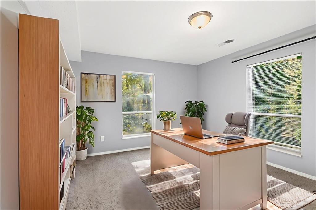 253 Lamplighter Lane SE