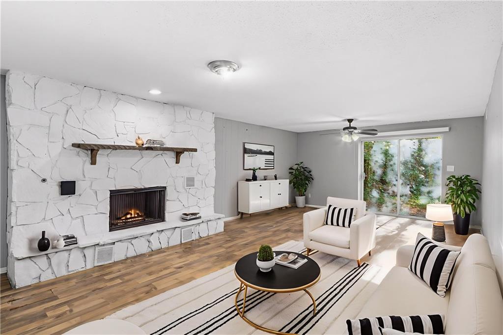 253 Lamplighter Lane SE