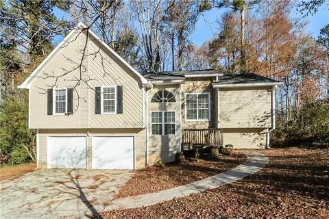 A home in Powder Springs