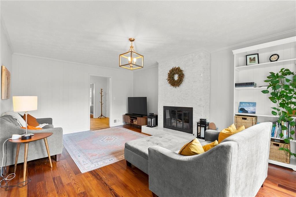 4586 Hunting Hound Lane