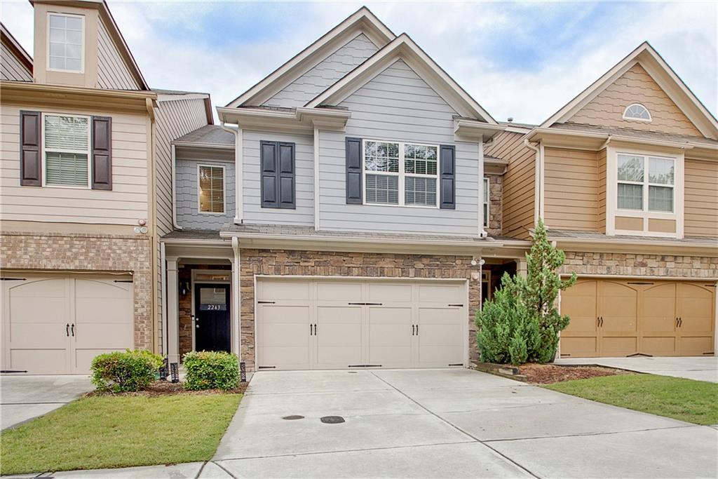 2243 Knoxhill View, Smyrna, Georgia image 2