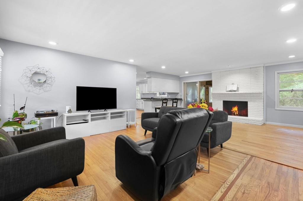 3157 McCully Drive NE