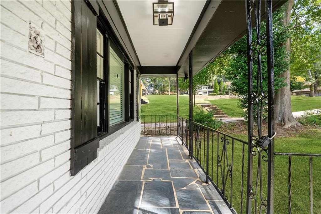 1747 Detroit Court NW