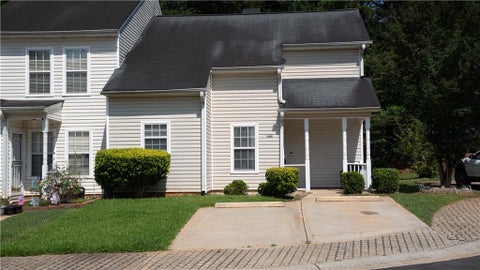 Townhouse For Sale - 6460 Wellington Chase Court<br/> Lithonia, GA 30058
