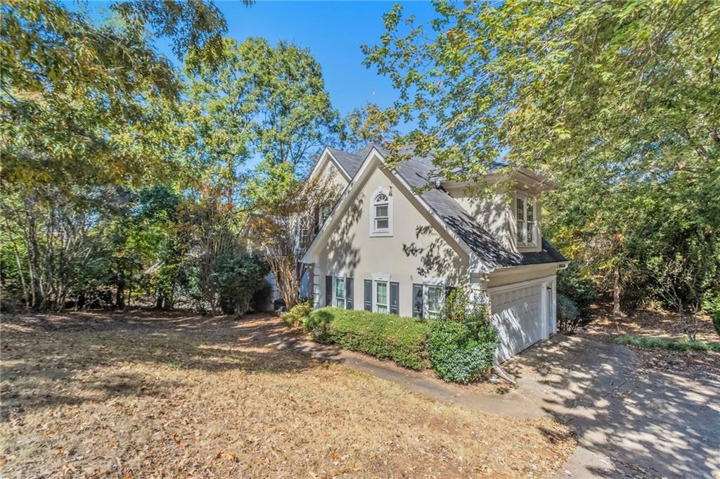 527 Country Club Drive