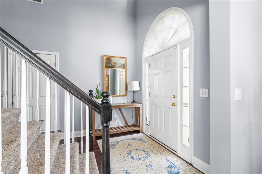 5464 Vinings Lake Way SW