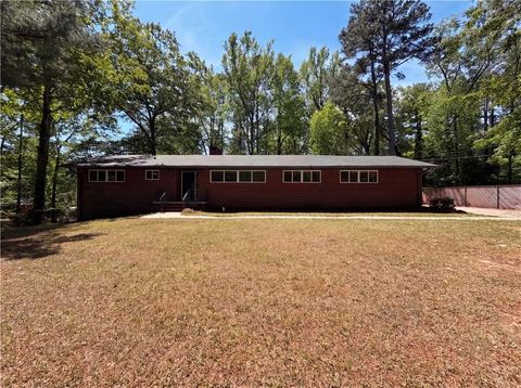 Homes For Sale - 2892 Keats Drive<br/> Atlanta, GA 30311