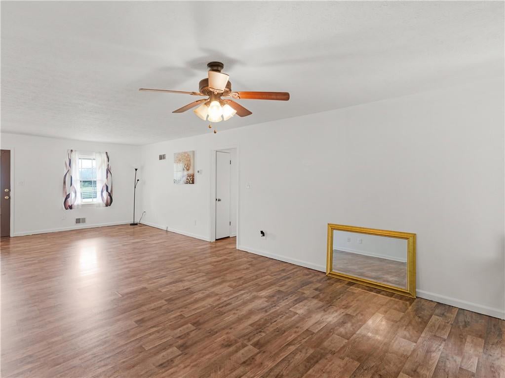 121 Rosser Road