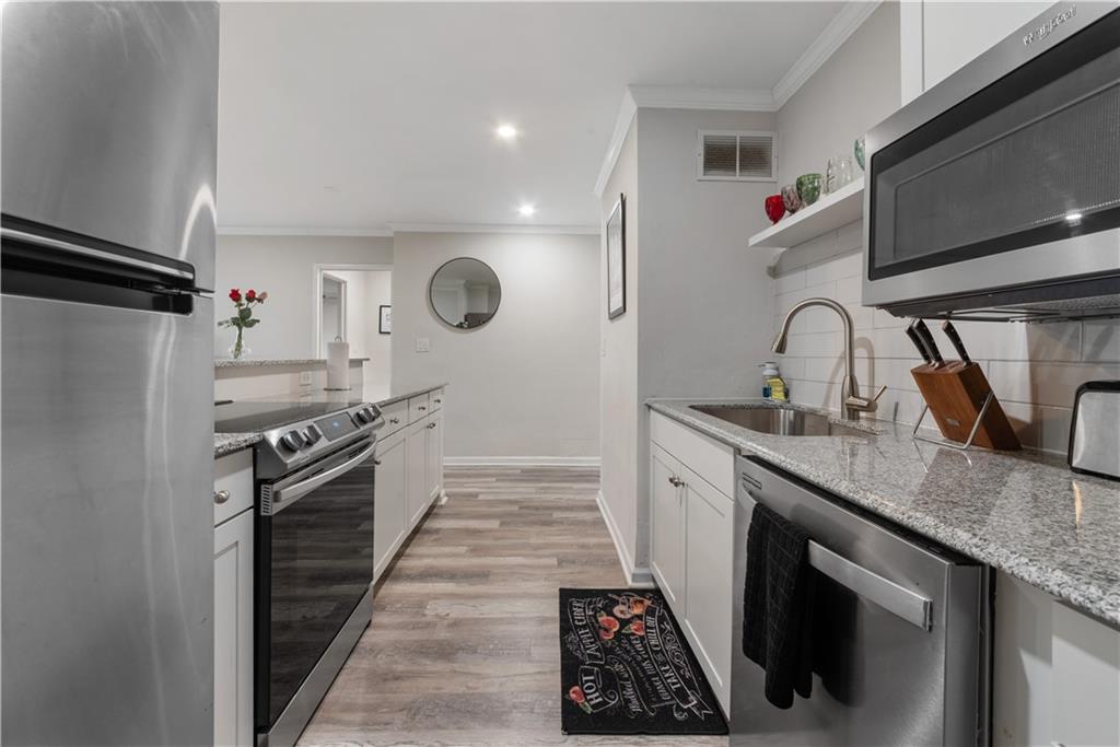 300 Peachtree Street NE 15J