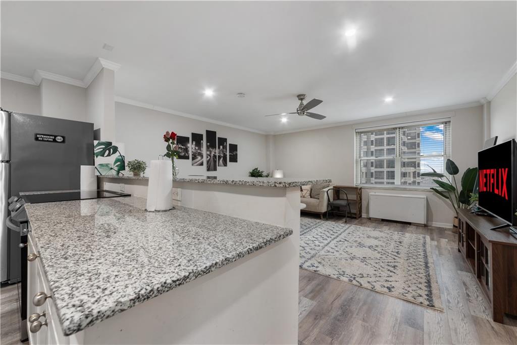 300 Peachtree Street NE 15J