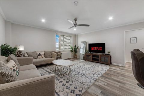 Condo For Sale - 300 Peachtree Street #15J<br/> Fulton County, Atlanta, GA 30308