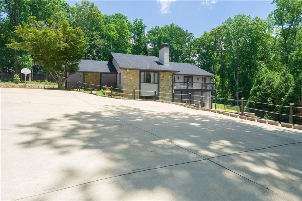 9701 Buice Road, Alpharetta, GA, 30022 2 9701 Buice Road