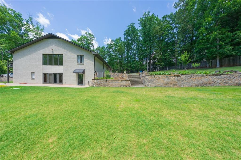9701 Buice Road, Alpharetta, GA, 30022 3 9701 Buice Road