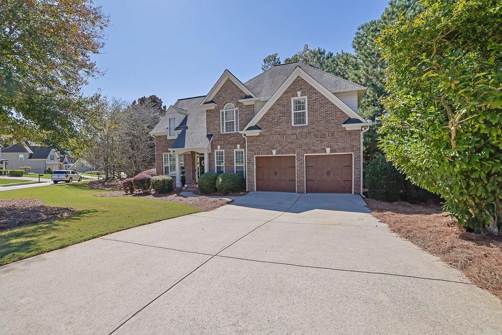 711 Tall Oaks Drive