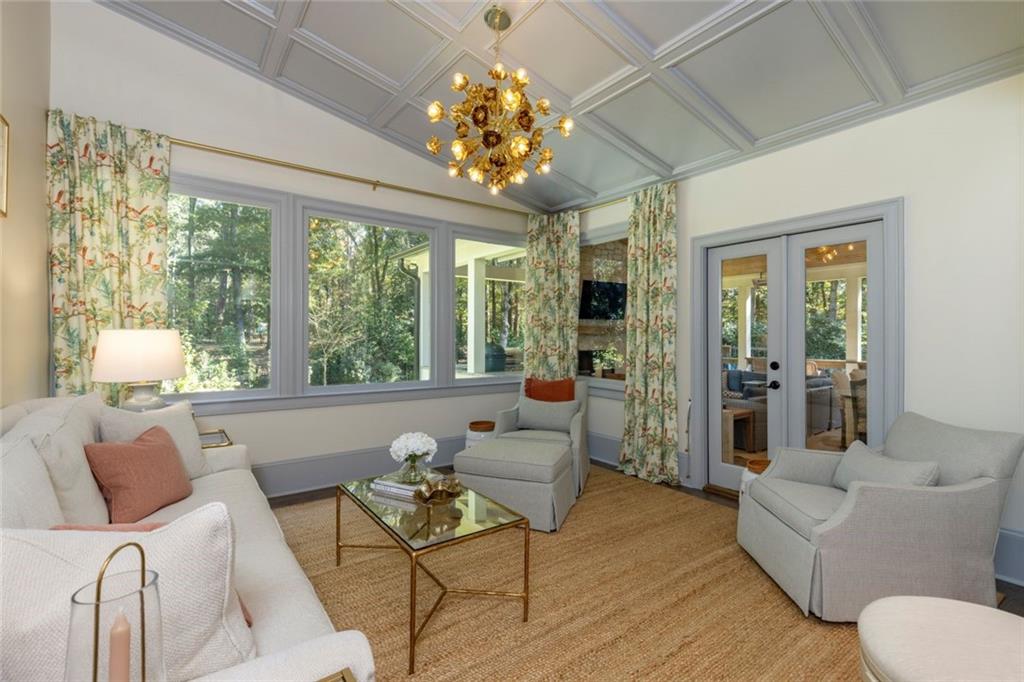 300 Chesterton Circle