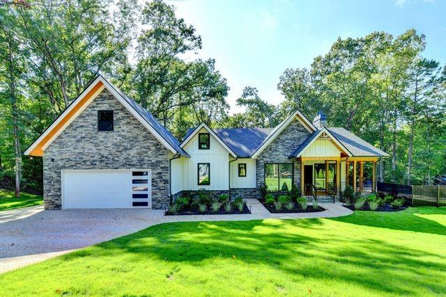 3933 Skyline Drive