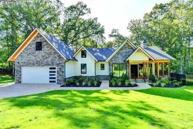 3933 Skyline Drive