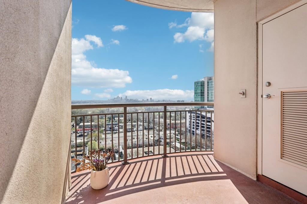 325 E Paces Ferry Road NE 1608