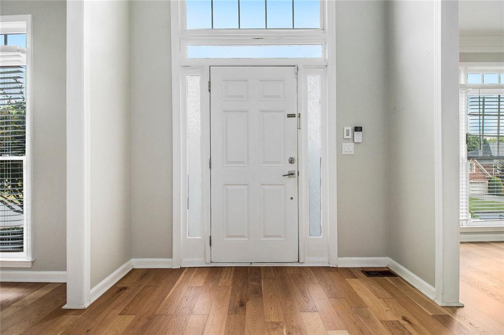 5510 Vicarage Walk