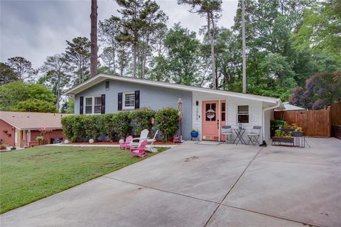 Photo of 3056 Vine Circle, Decatur, GA 30033 (MLS # 7768794)