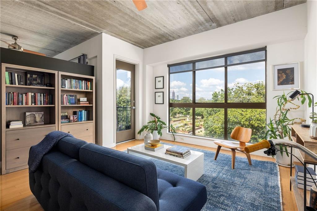563 Memorial Drive SE 409