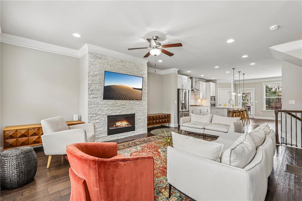 4111 Barry Place 56
