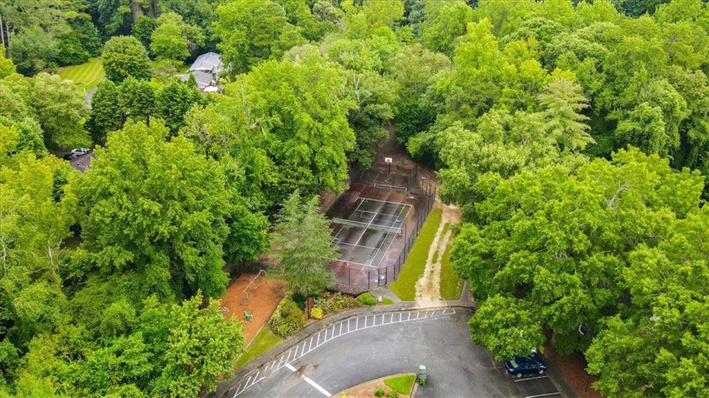 6700 ROSWELL Road 33E