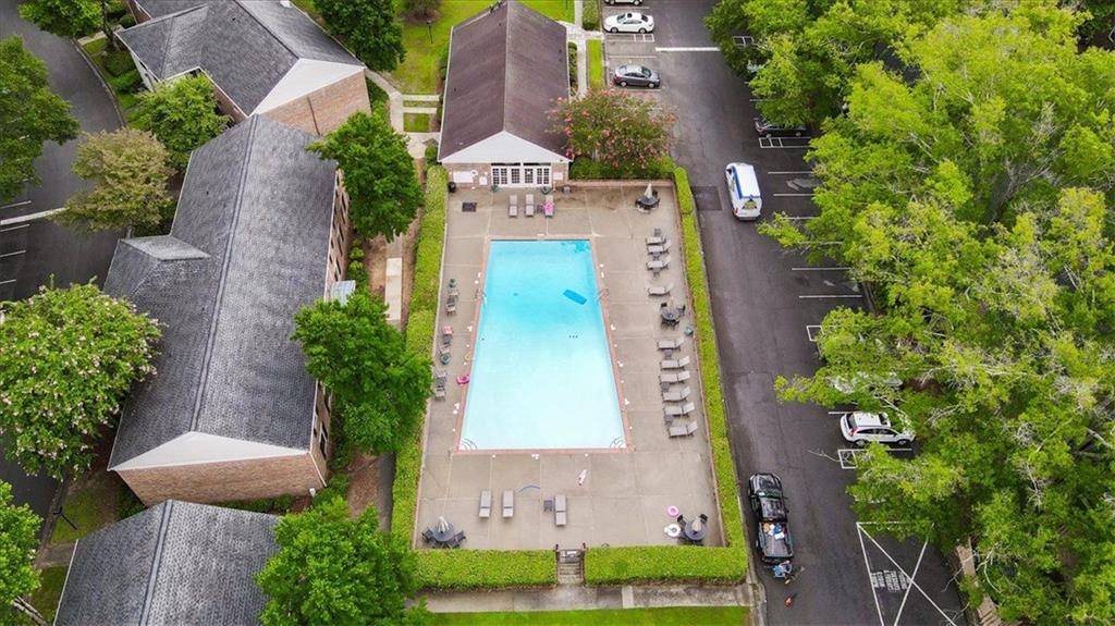 6700 ROSWELL Road 33E
