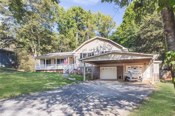 6566 KELLOGG DR, ACWORTH, GA 30102 - Image 80ca3e22e1807d8f57670bb5d7136eaf/1475312505