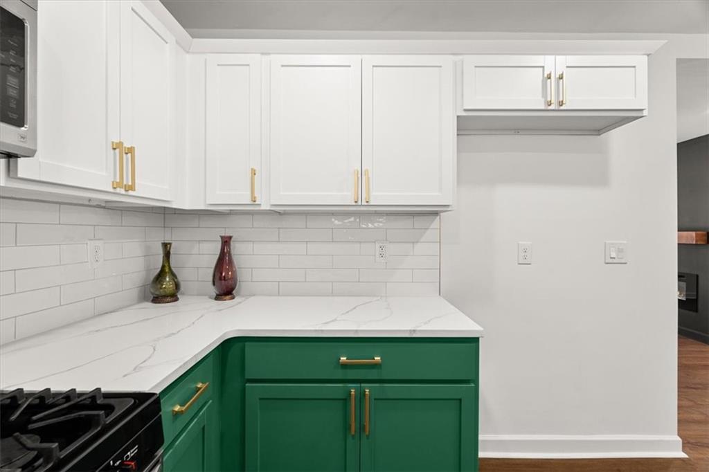 3770 Larkspur Terrace