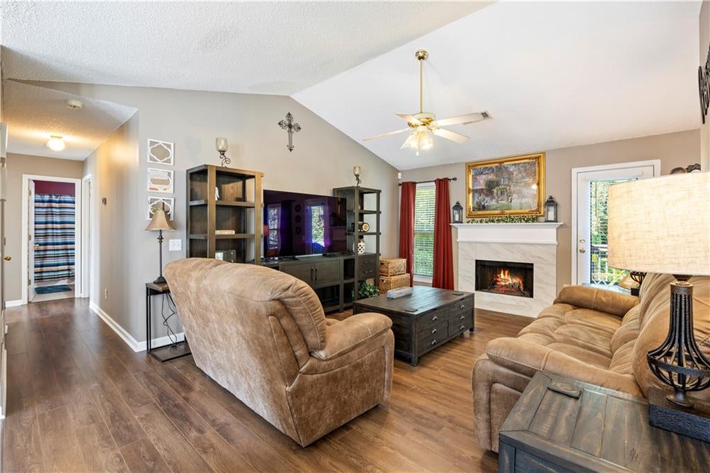 323 Natchez Circle