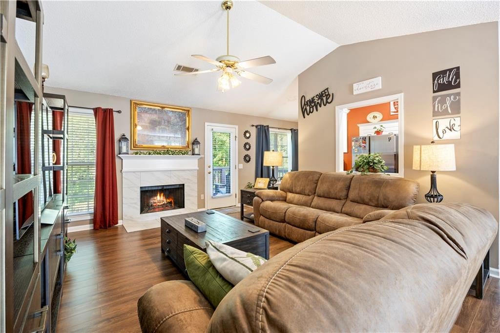 323 Natchez Circle