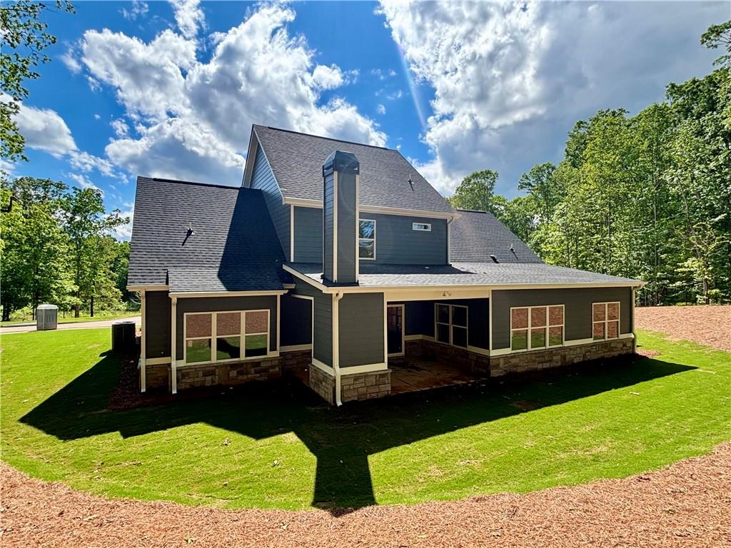 8660 Drake Drive, Lula, Georgia image 3