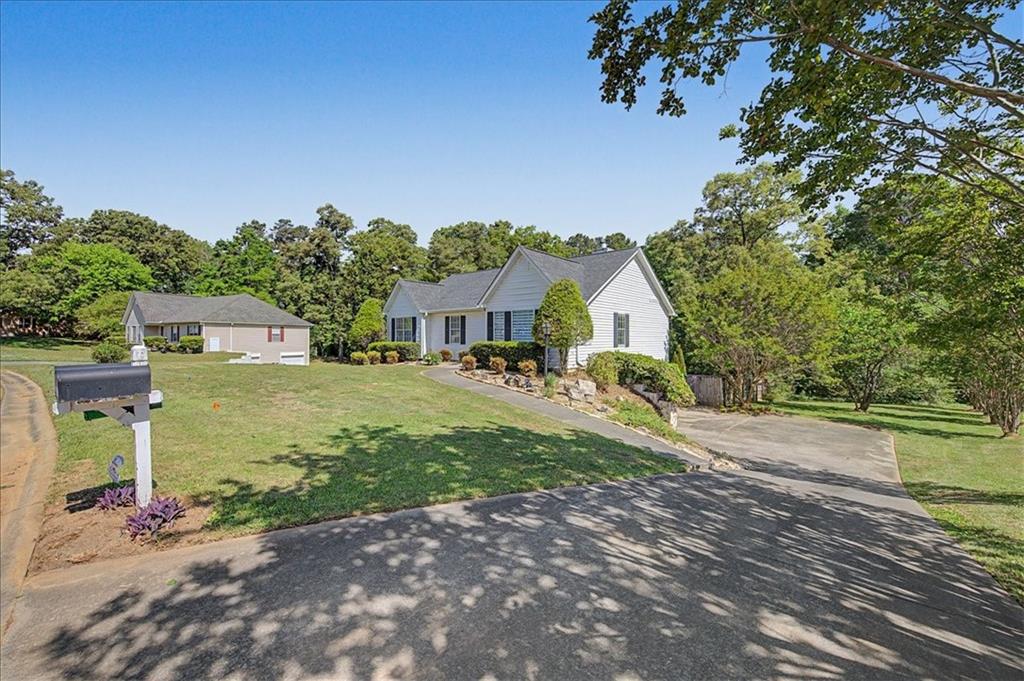 166 Hanover Circle SE