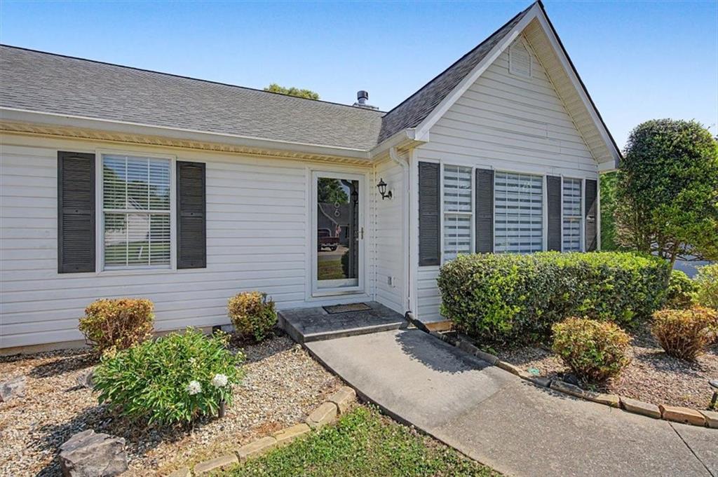 166 Hanover Circle SE